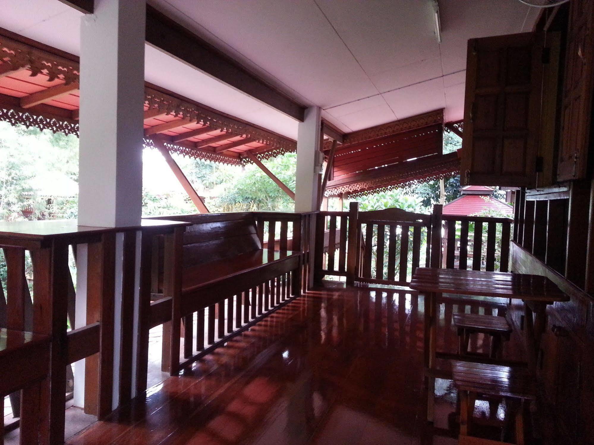 Rim Nam Kong Homestay Pakcsom Kültér fotó