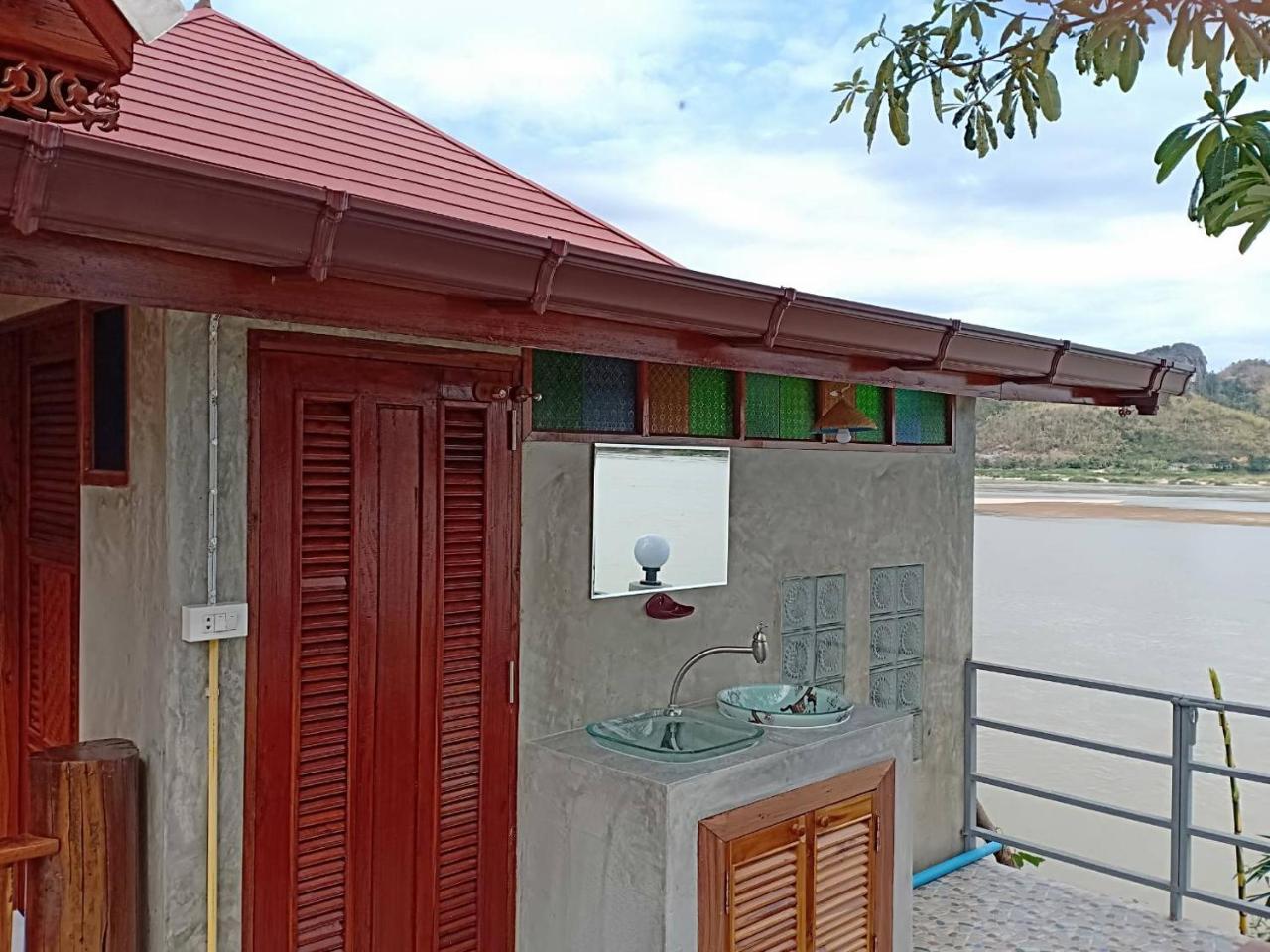 Rim Nam Kong Homestay Pakcsom Kültér fotó